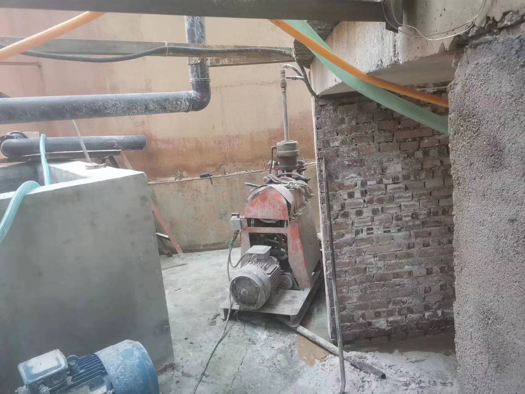 宏伟设备基础注浆